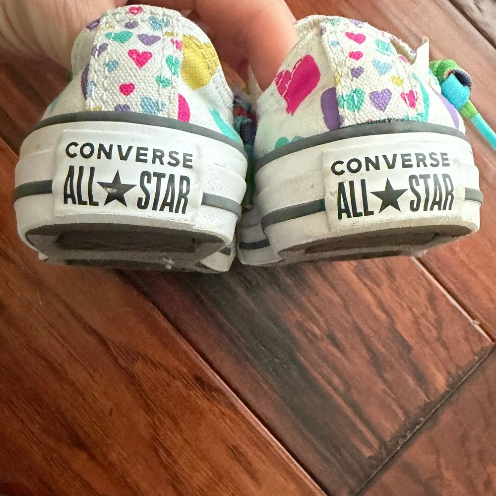 Converse Chuck Taylor AllStar Bright Rainbow Heart Kids 11 Sneakers Kidcore